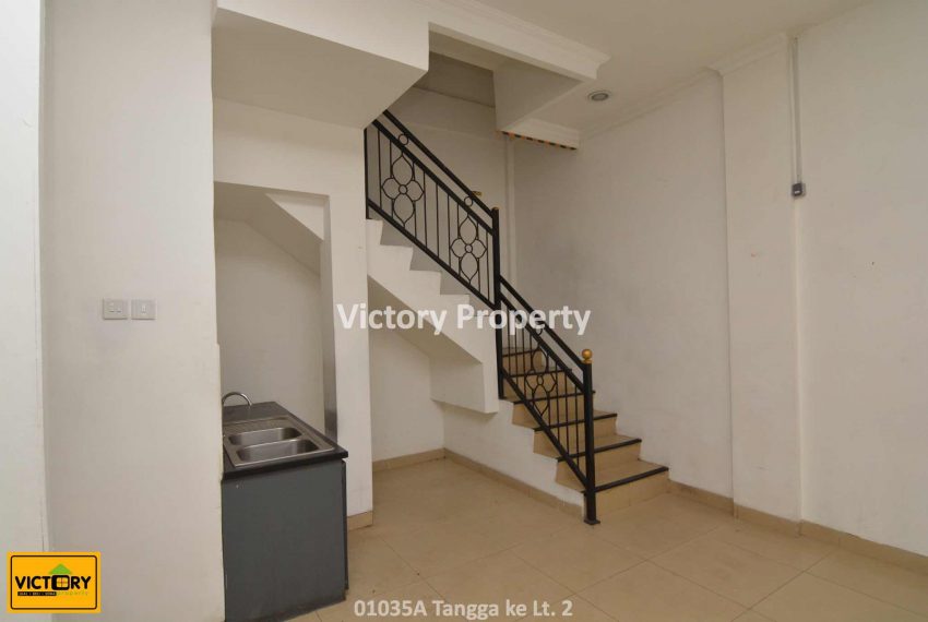 01035A Tangga ke Lt. 2