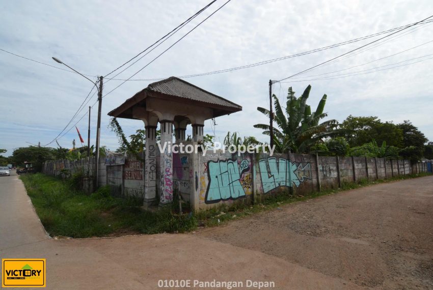 01010E Pandangan Depan