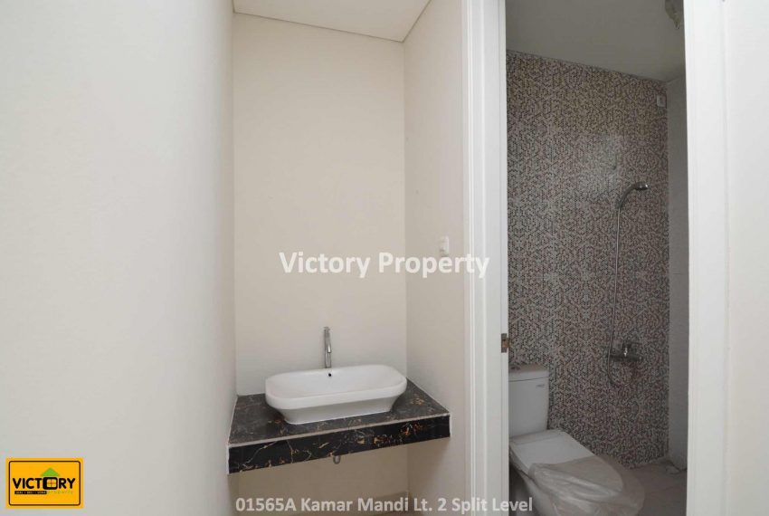01565A Kamar Mandi Lt. 2 Split Level