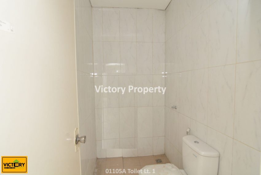 01105A Toilet Lt. 1